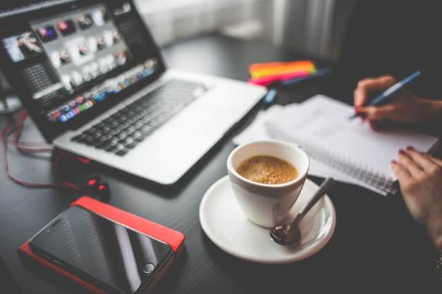 The 5 Step-Guide to Writing any College Essay 1 pexels photo 273222