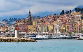 menton old town harbour entrance lighthouse 161098