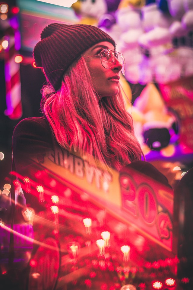 shallow focus photo of woman wearing black knit cap and 3090072