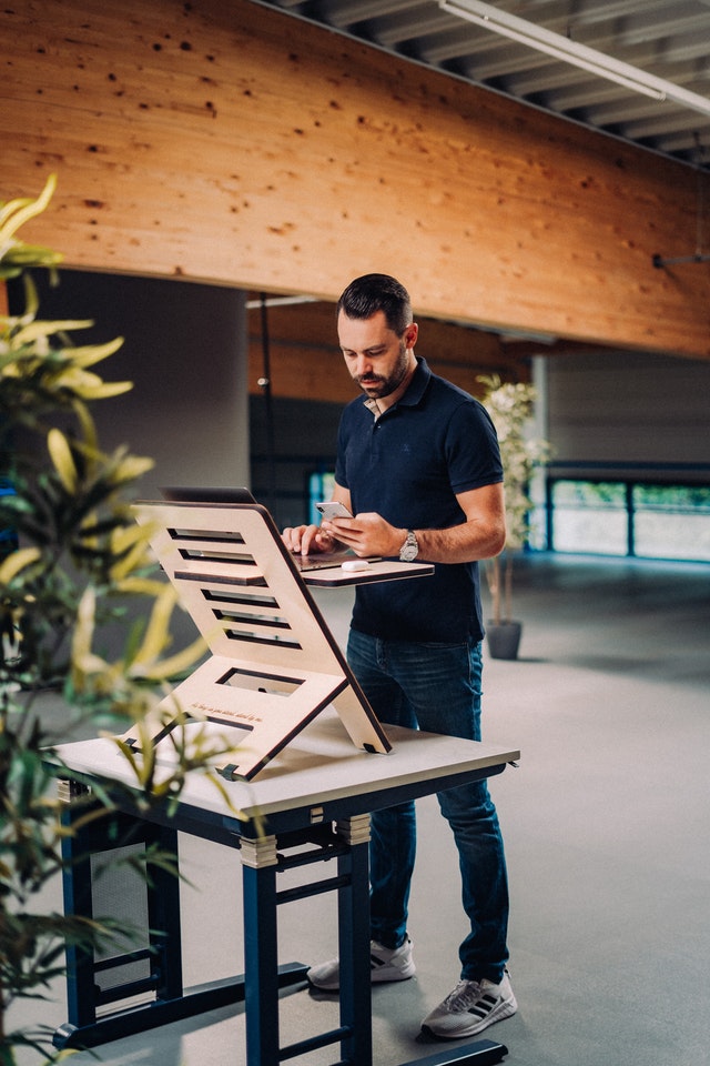 pexels standsome worklifestyle 5301856